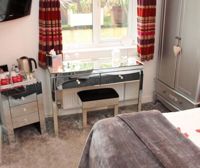 Номер Basic, St John S Lodge Incl Off Site Leisure Club