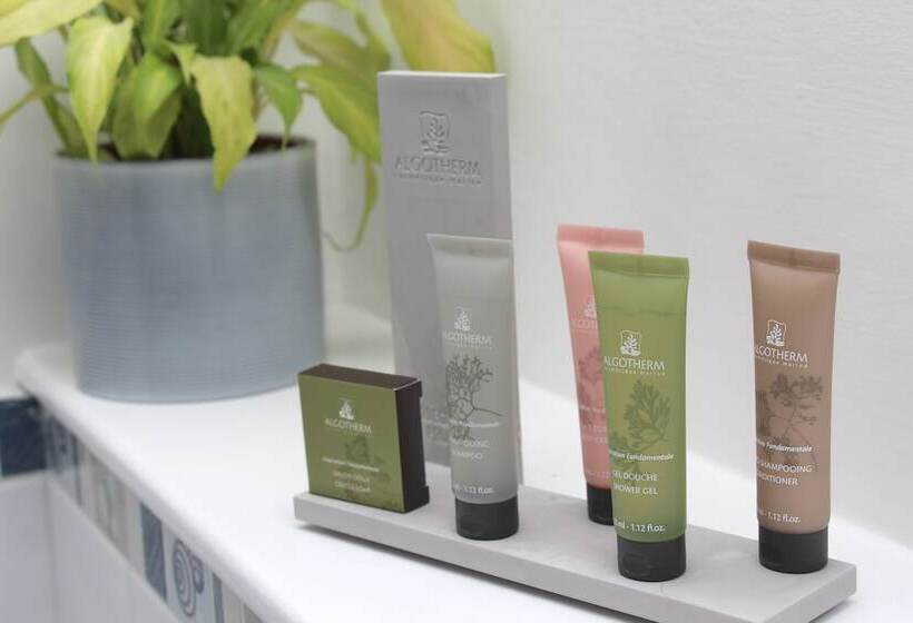 Стандартный Номер Кровать Кинг, St John S Lodge Incl Off Site Leisure Club