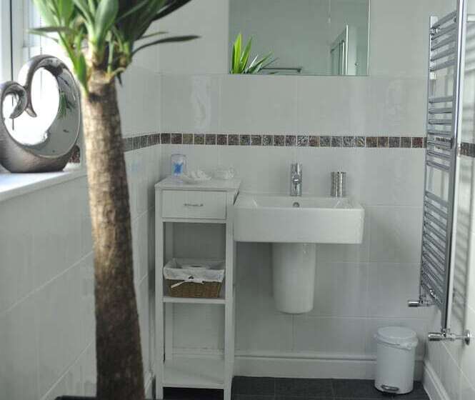 Стандартный Номер Кровать Кинг, St John S Lodge Incl Off Site Leisure Club