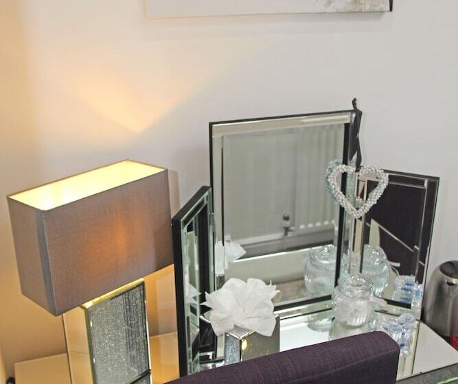 Стандартный Номер Кровать Кинг, St John S Lodge Incl Off Site Leisure Club