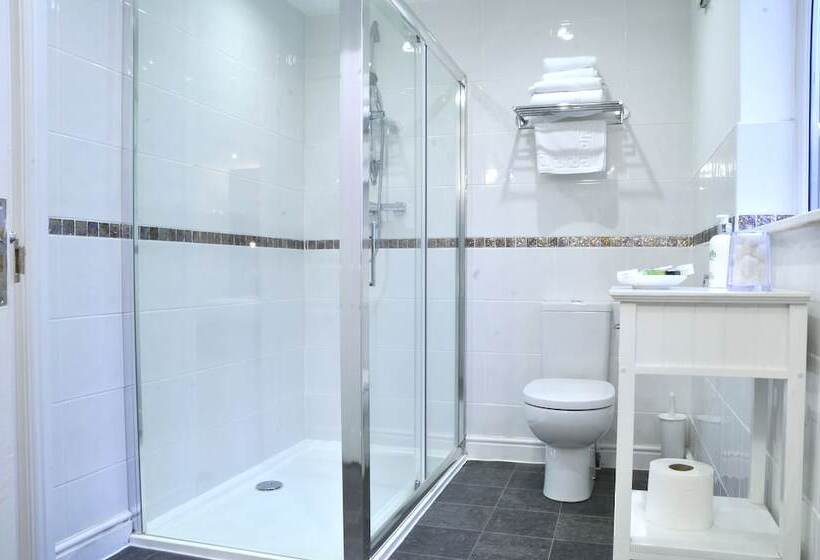 Стандартный Номер Кровать Кинг, St John S Lodge Incl Off Site Leisure Club