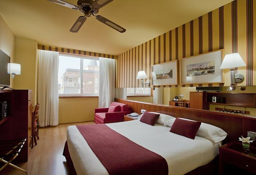 Номер Стандарт Трехместный, Ilunion Les Corts Spa