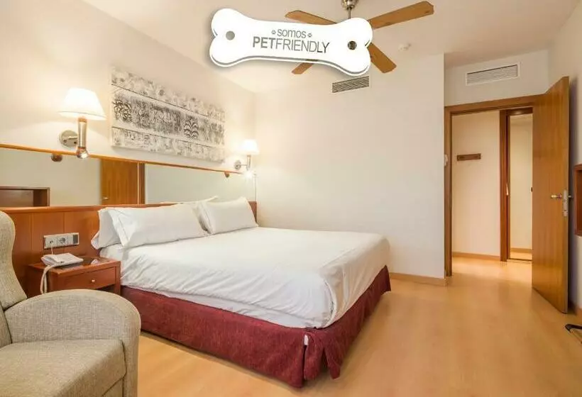 اتاق استاندارد, Ilunion Les Corts Spa