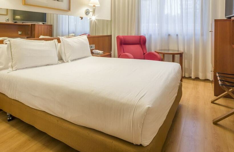 اتاق استاندارد, Ilunion Les Corts Spa