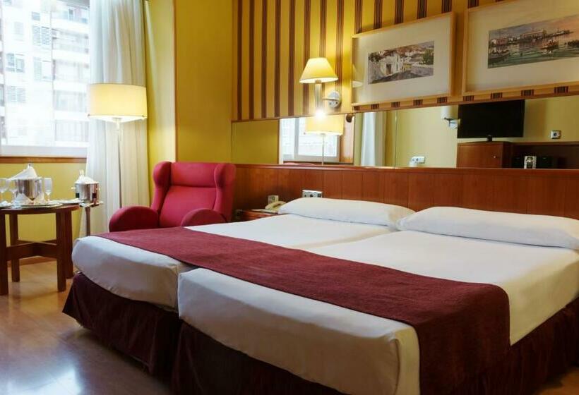 اتاق خانوادگی, Ilunion Les Corts Spa