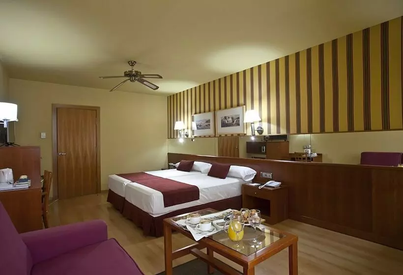 اتاق خانوادگی, Ilunion Les Corts Spa