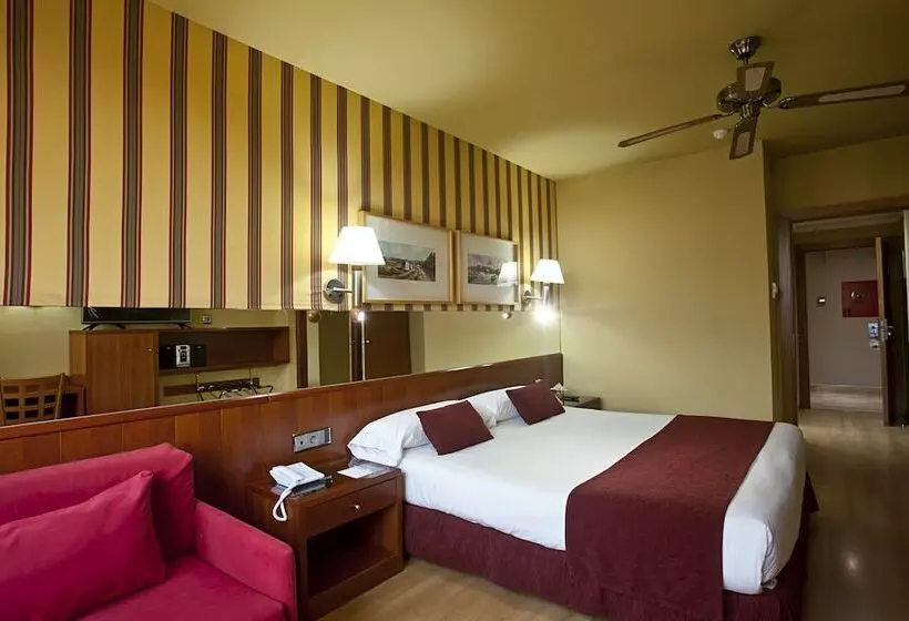 اتاق خانوادگی, Ilunion Les Corts Spa