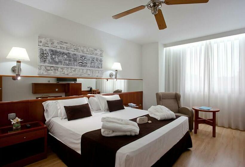 Номер Superior, Ilunion Les Corts Spa