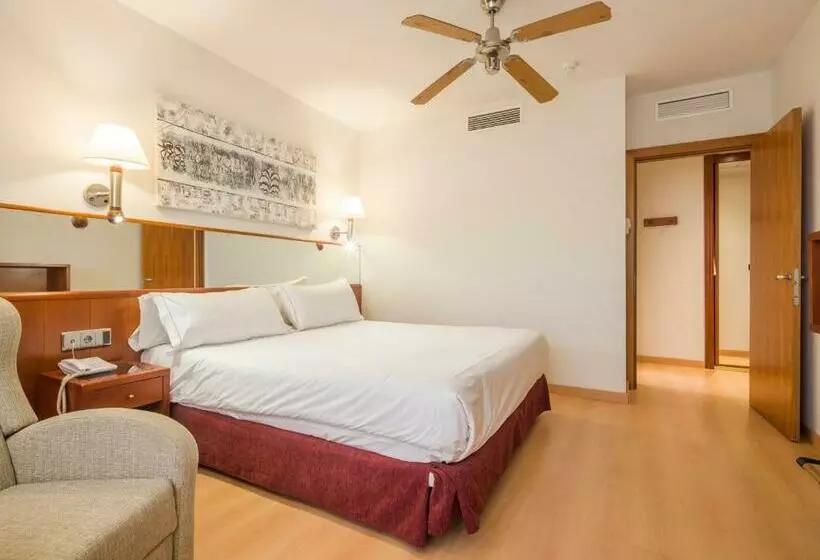 اتاق سوپریور, Ilunion Les Corts Spa