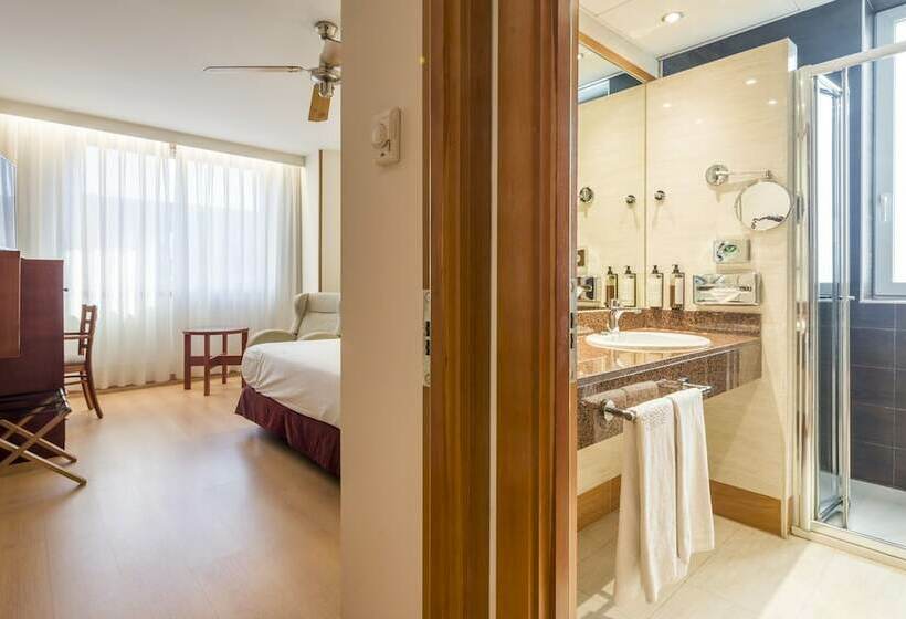 اتاق سوپریور, Ilunion Les Corts Spa