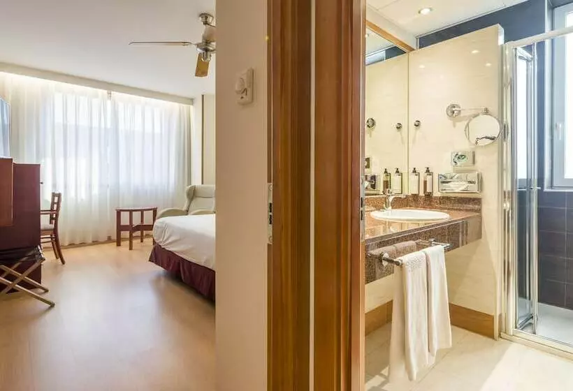 اتاق سوپریور, Ilunion Les Corts Spa