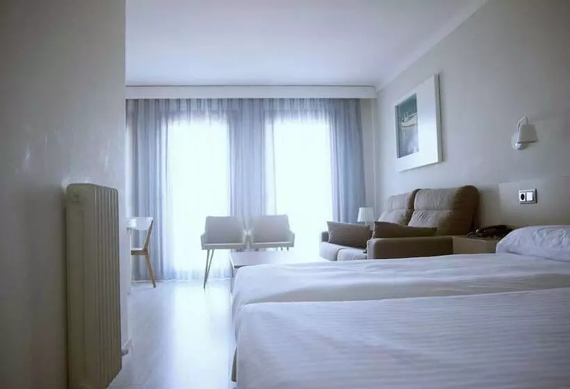 اتاق استاندارد سه نفره, Prestige Mar Y Sol