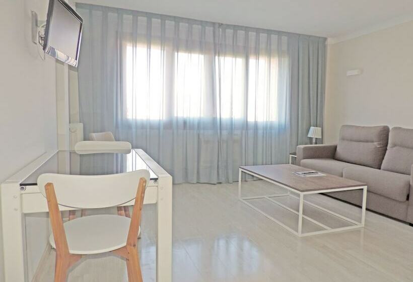 标准三人间, Prestige Mar Y Sol