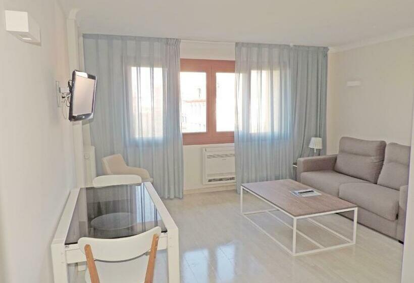 标准三人间, Prestige Mar Y Sol