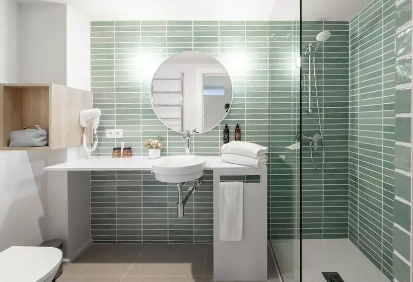 اتاق استاندارد سه نفره, Prestige Mar Y Sol