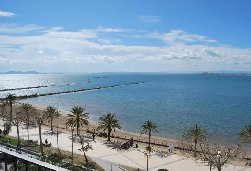 اتاق خانوادگی با چشم‌انداز دریا, Prestige Mar Y Sol