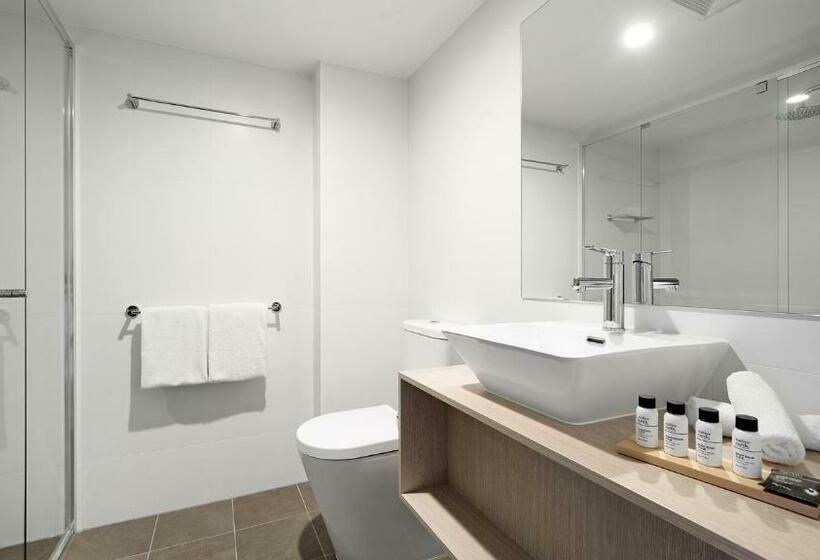 Номер Стандарт, Oaks Toowoomba
