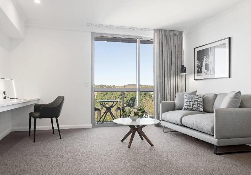 Номер Стандарт, Oaks Toowoomba