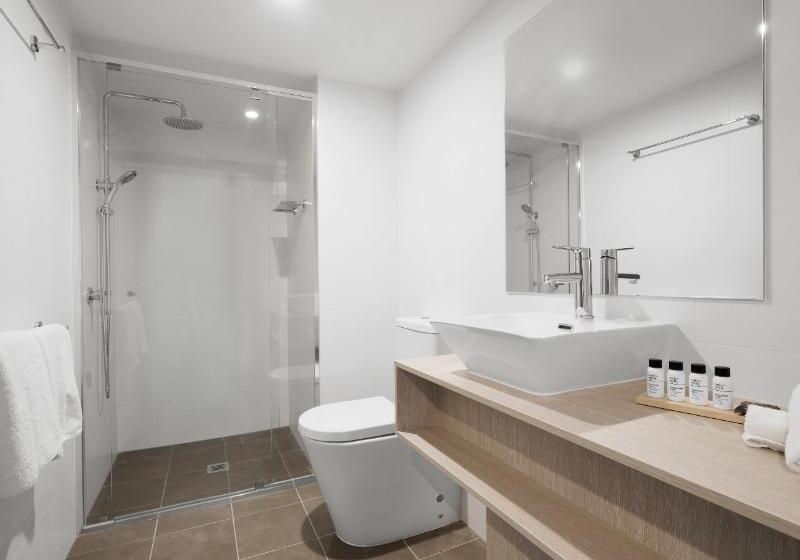 Номер Стандарт, Oaks Toowoomba