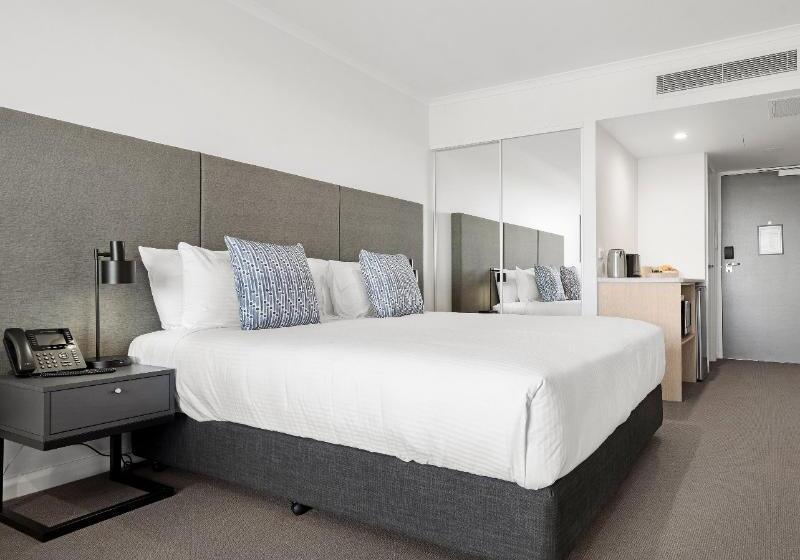 Номер Стандарт, Oaks Toowoomba