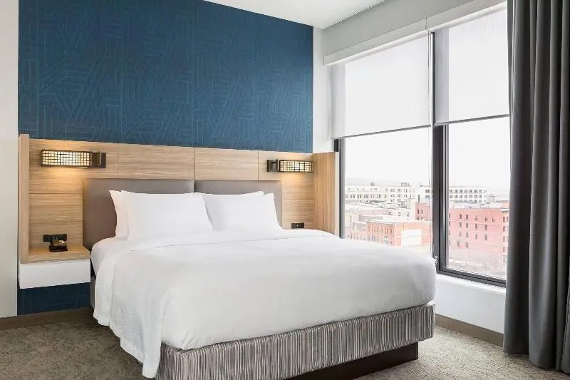 キングサイズベッドのスイートルーム, Springhill Suites St. Paul Downtown