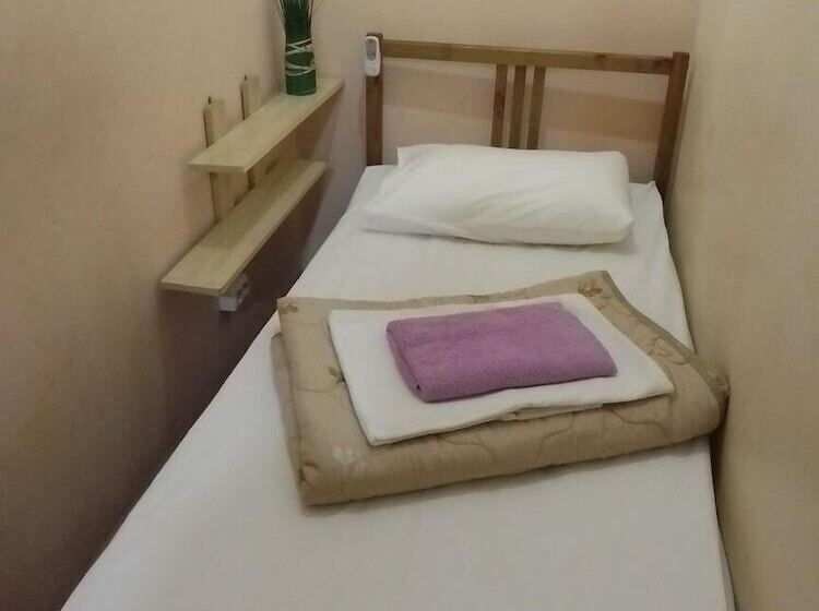 اتاق اکونومی یک تخته, Hostel My World