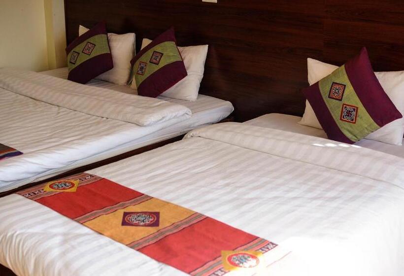 اتاق استاندارد سه نفره, Sapa Sunrise