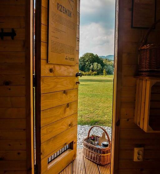 چادر با خدمات رفاهی استاندارد, Glamping Forest Edge