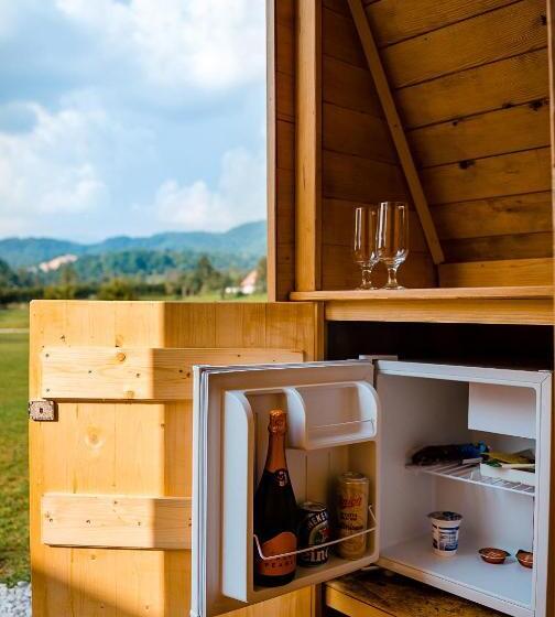 چادر با خدمات رفاهی استاندارد, Glamping Forest Edge