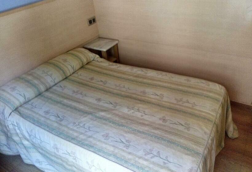 이코노미 룸, Albor Ii