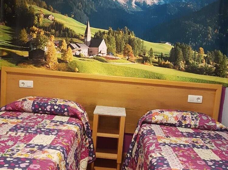 이코노미 룸, Albor Ii