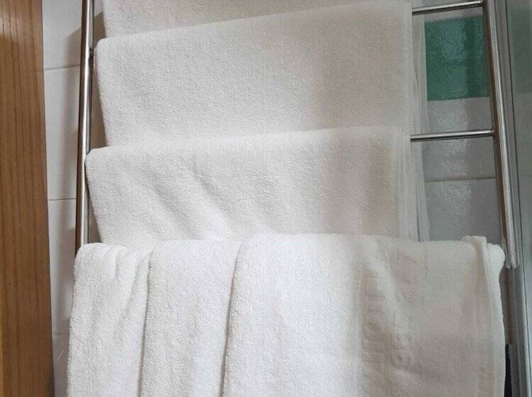 스탠다드 싱글 룸, Albor Ii