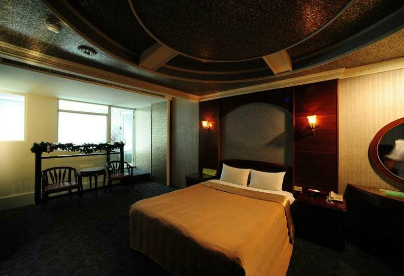 اتاق لوکس, Golden Motel