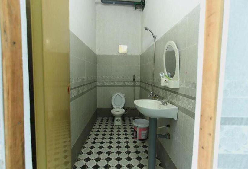 اتاق لوکس خانوادگی, Spot On 1115 Romantic Motel