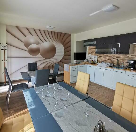 غرفة قياسية, Bokor Vendégház