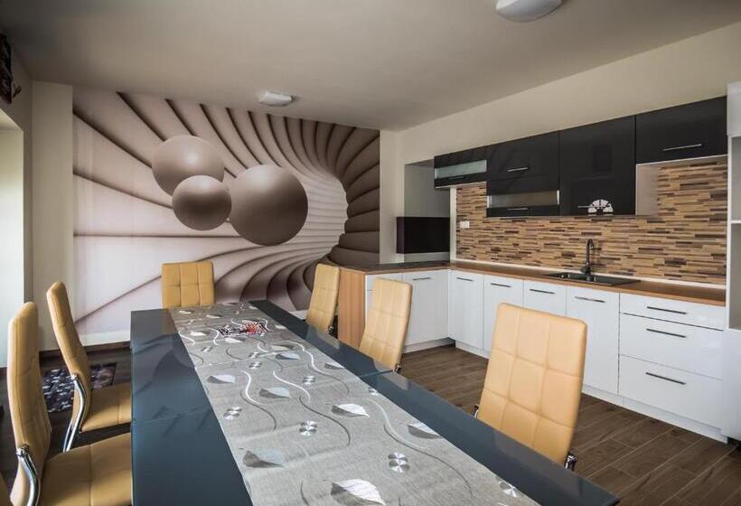 غرفة قياسية, Bokor Vendégház