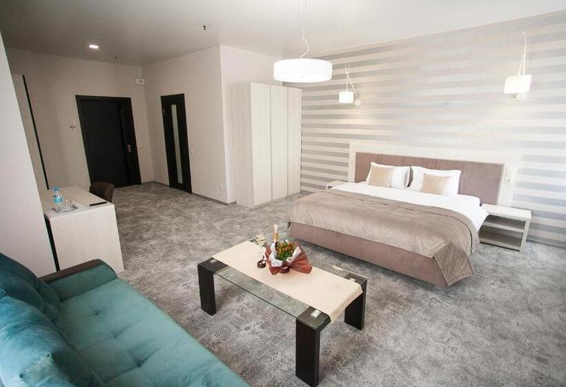 استودیوی لوکس, спа готель св