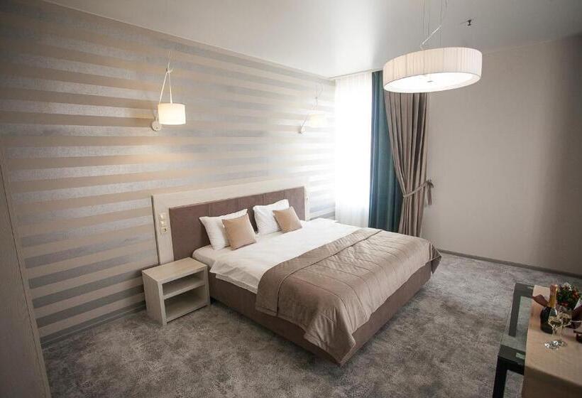 استودیوی لوکس, спа готель св