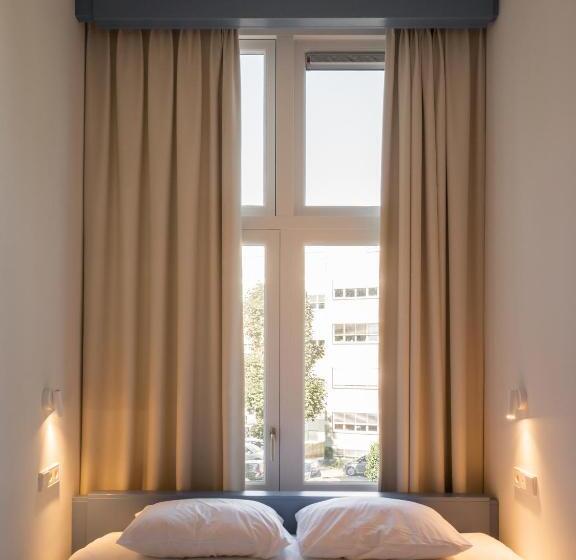 اتاق استاندارد, 171. Urban Design