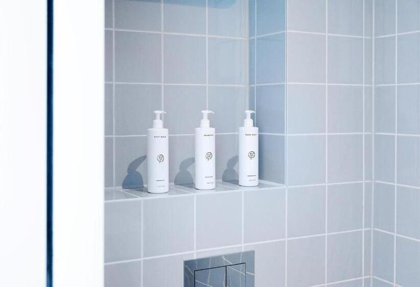 اتاق کلاسیک, 171. Urban Design