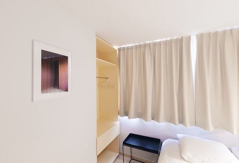 اتاق کلاسیک, 171. Urban Design