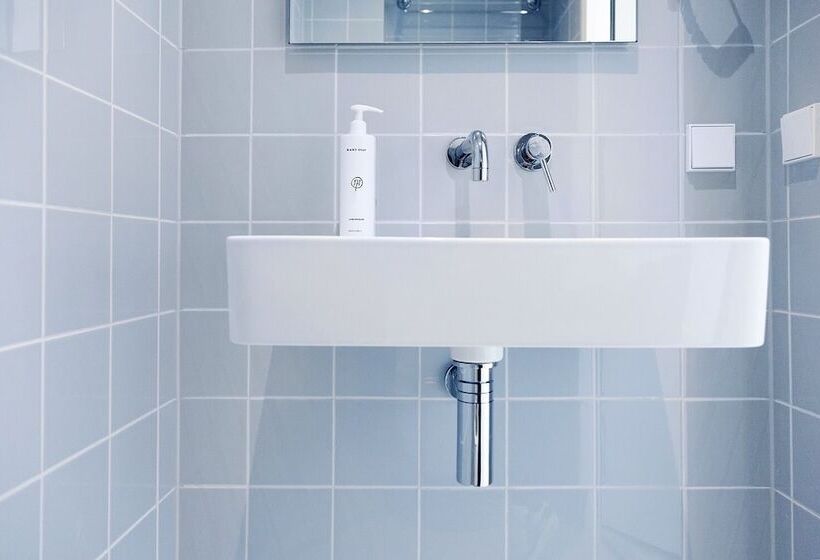 اتاق کلاسیک, 171. Urban Design