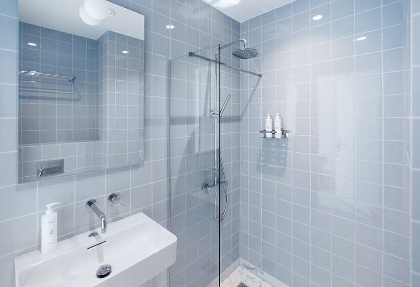 اتاق کلاسیک, 171. Urban Design