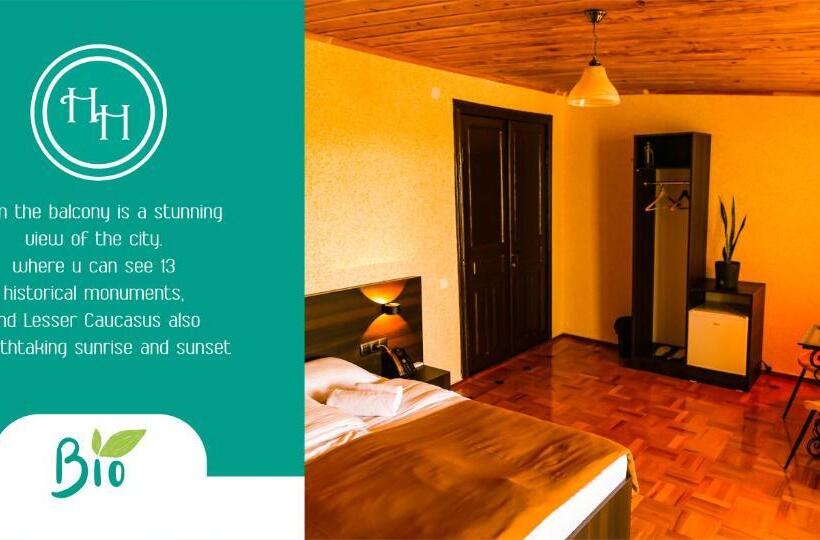 اتاق استاندارد با تراس, History