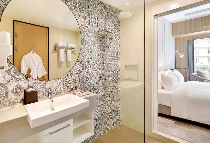キングサイズベッドのスーペリアルーム, Mercure Samarinda