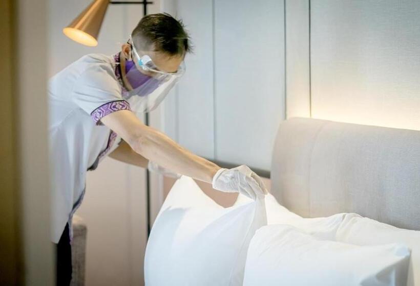 带大床的高级房间, Mercure Samarinda