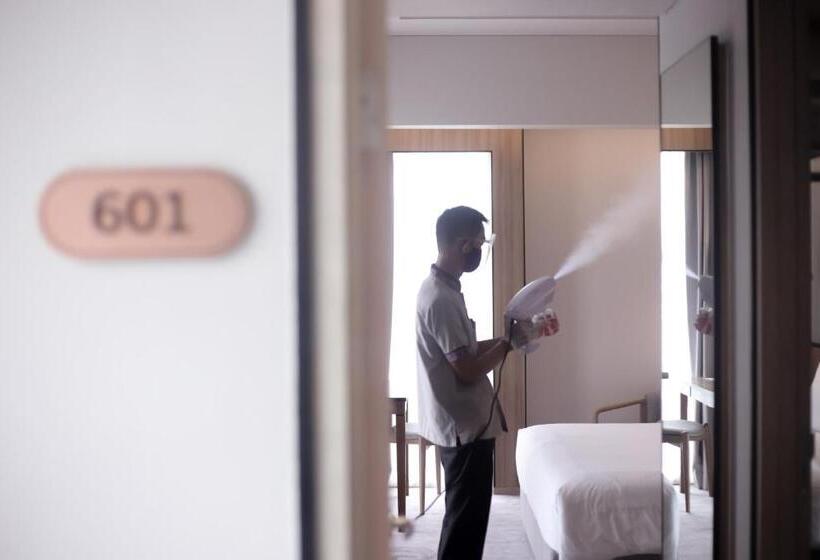 带大床的高级房间, Mercure Samarinda