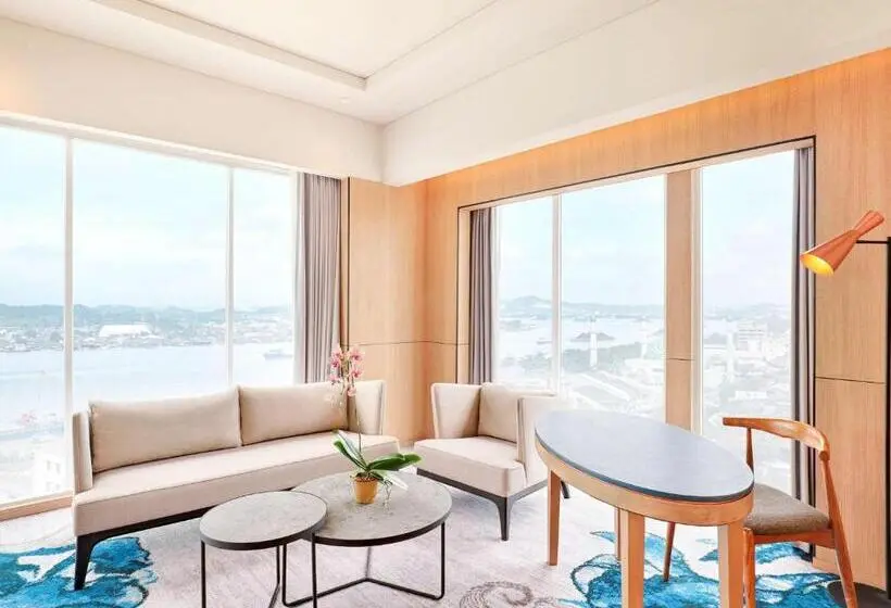 キングサイズベッドのデラックススイート, Mercure Samarinda