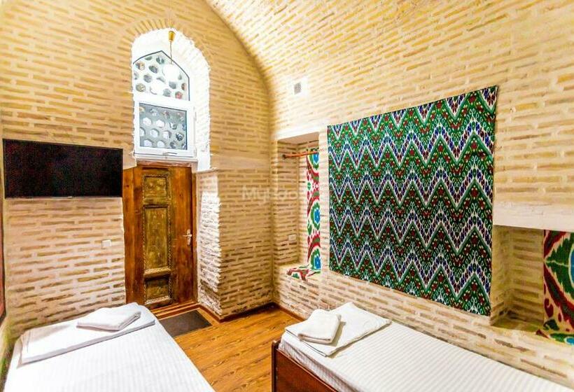 חדר סטנדרט יחיד, Okhun Madrasah15th 16th Century