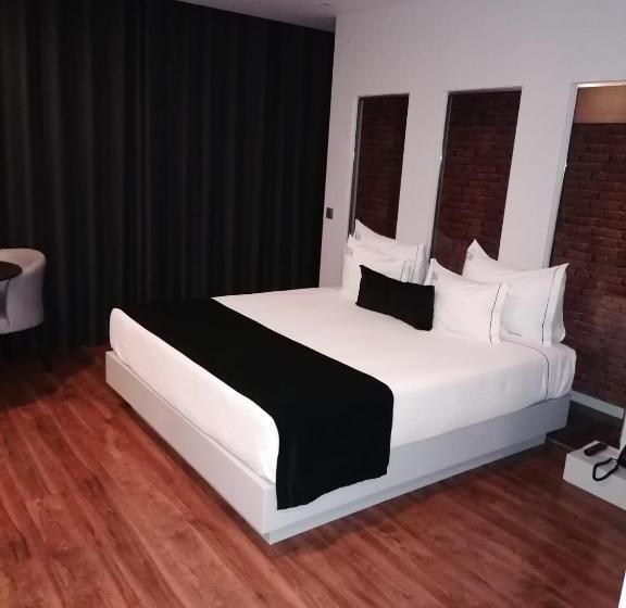 غرفة سوبيريور سرير كينج, Motel Eleven